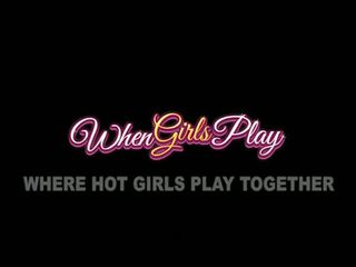 Quando meninas jogar: lésbica kari e lily em empregada para por favor o owner