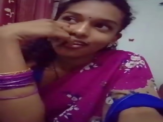 Cute Girl in Saree Doing Sefles Mp4, Free Porn 5f