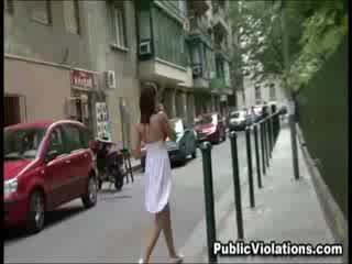 בנות תחתונים pulled מטה ב רחוב