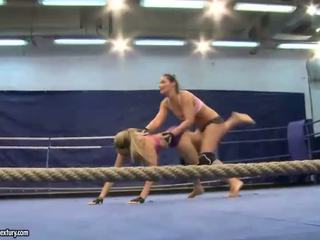 Aleska diamond vs lana s