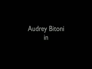 Audrey Bitoni Solo In Latex