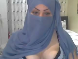 아름다운 hijabi 여자 웹캠 표시, 무료 포르노를 1f