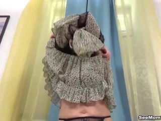 GRANNY INGA GIVING BLOWJOB Porn Videos