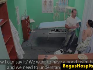 Doctor Pussy Fucks Cleaner Before Nurse Joins: Free Porn 11