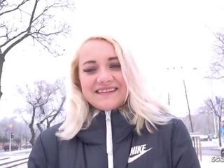 Neamt scout colegiu fata marilyn la dracu la fake model muncă