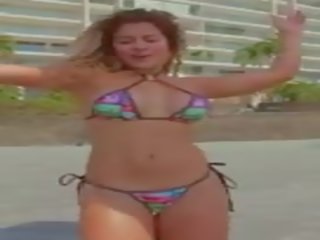 Beautiful Girl Dancing in the Beach, Free Porn c3