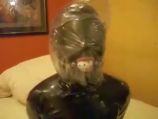 Lateksas vergavimas ir plastikas bag breathplay, porno ad