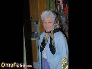 Omapass חם סבתות הצגה שלה רטוב כוס: חופשי פורנו 11